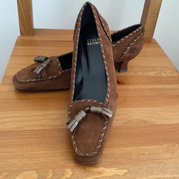 Stuart Weitzman Brown Suede Tassel Heels Sz 7 - Picture 2 of 9